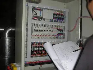 Gabinete de Control Eléctrico